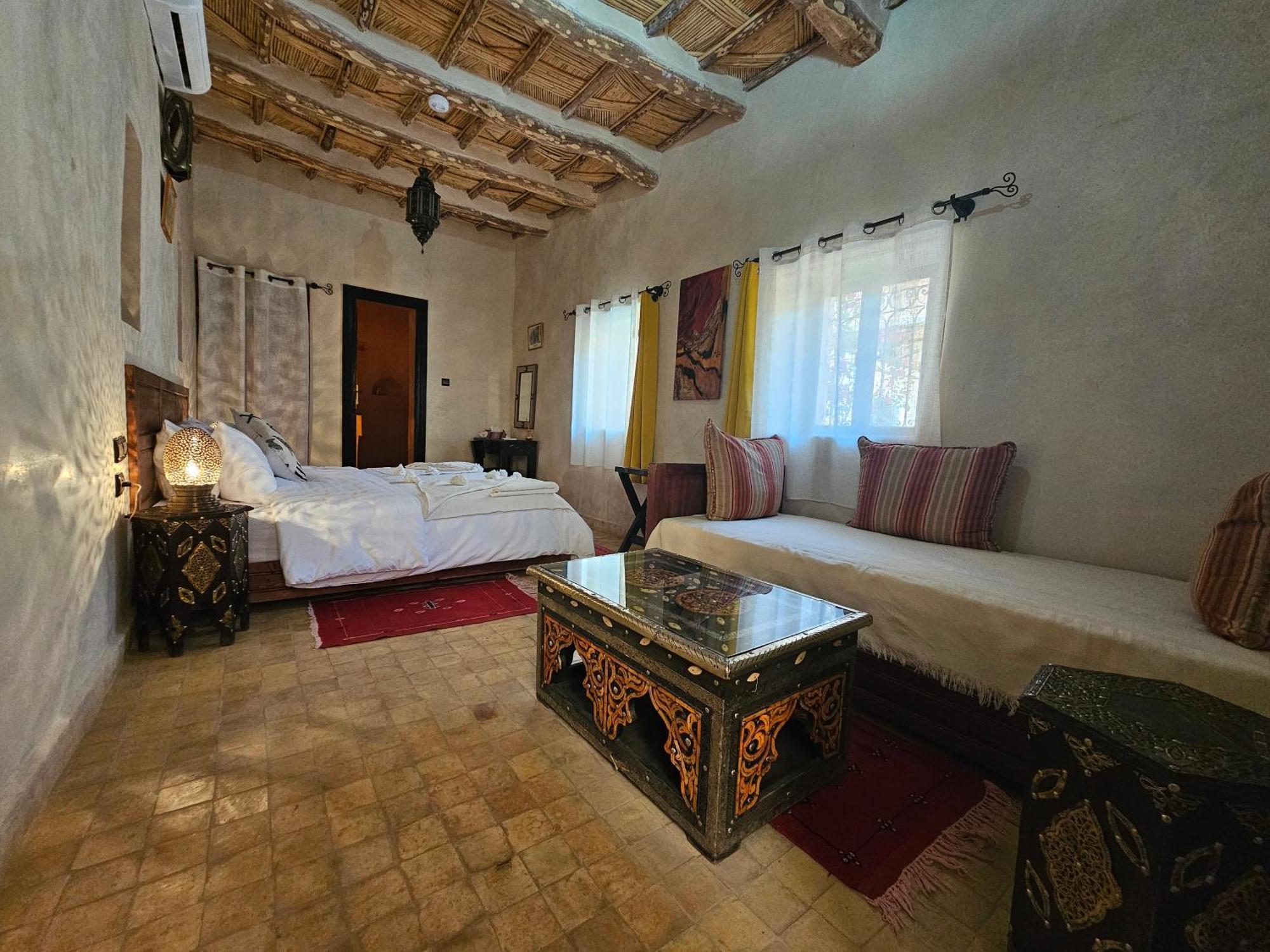 Bed and Breakfast Kasbah La Cigogne à Ait Benhaddou Extérieur photo
