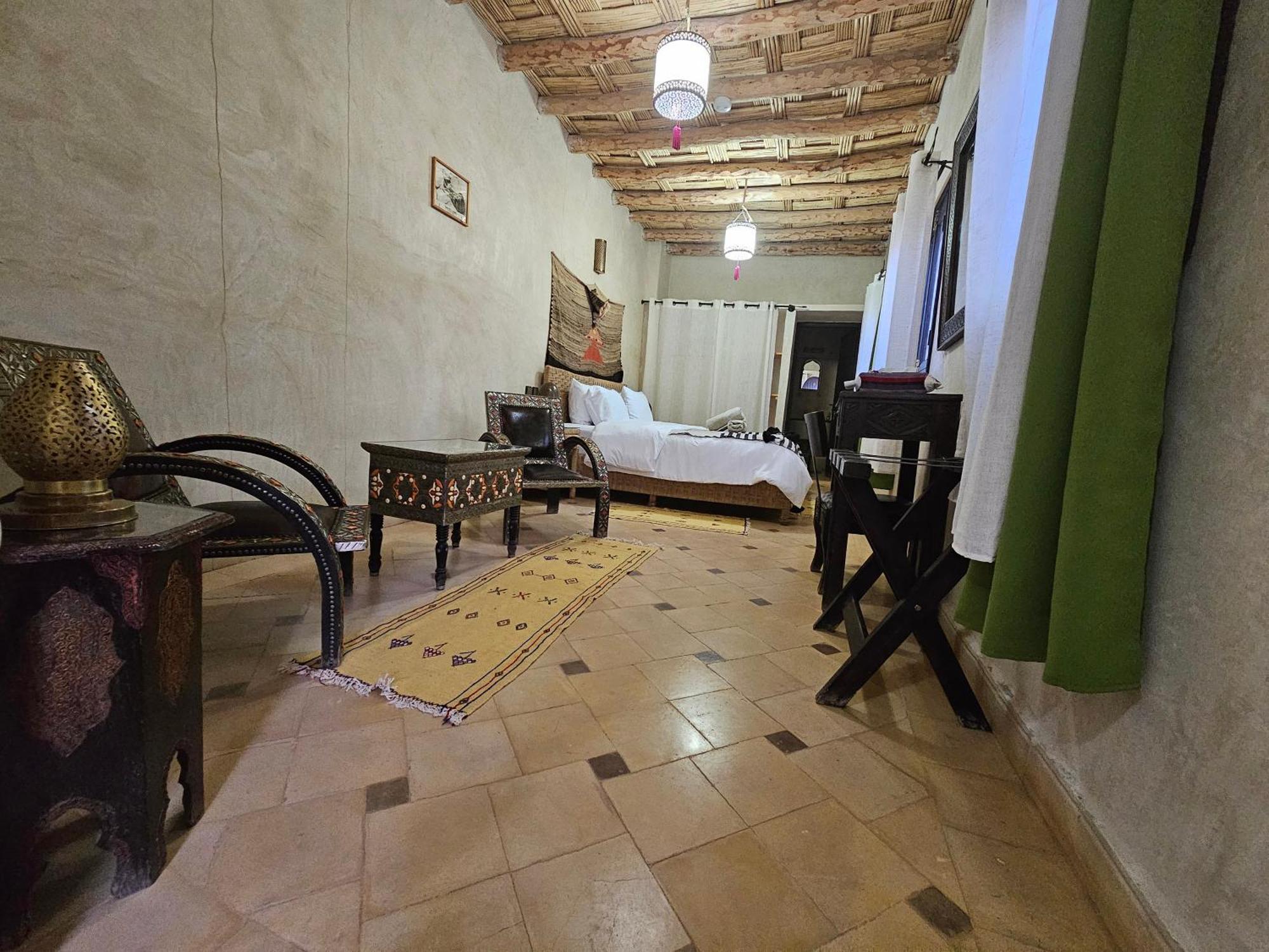 Bed and Breakfast Kasbah La Cigogne à Ait Benhaddou Extérieur photo